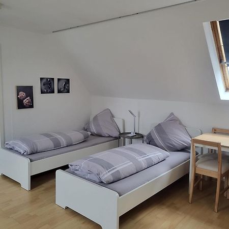 A&V Apartments Gemuetliche Rheinblick Wohnung Apt Daisy Duisburg Exterior foto